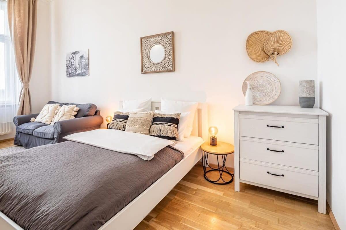 Very Large With Air Conditioning Apartament Budapesta