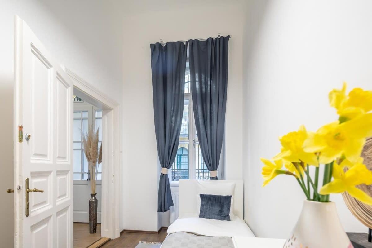 Apartament Very Large With Air Conditioning Budapesta